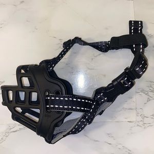 Dog muzzle. Never used.